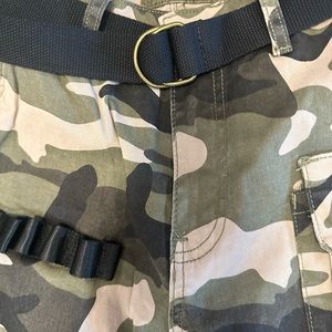 American Bazi camo joggers size S